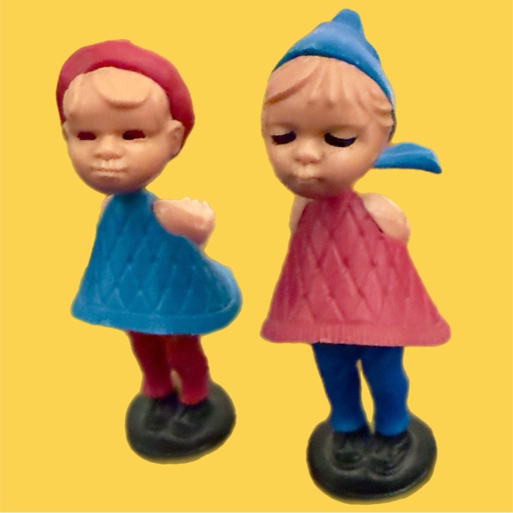 Vintage 1960’s BGM Magneto Kissing Dolls W.Germany perfect for Valentine’s Day - Picture 4 of 5